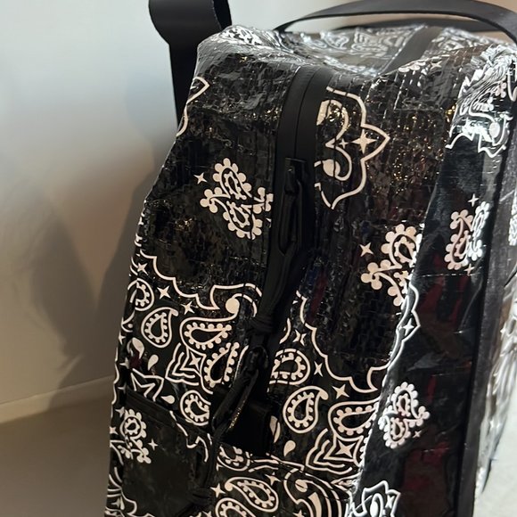 Supreme SS/21 Black Bandana Tarp Small Duffle Bag - Picture 9 of 12